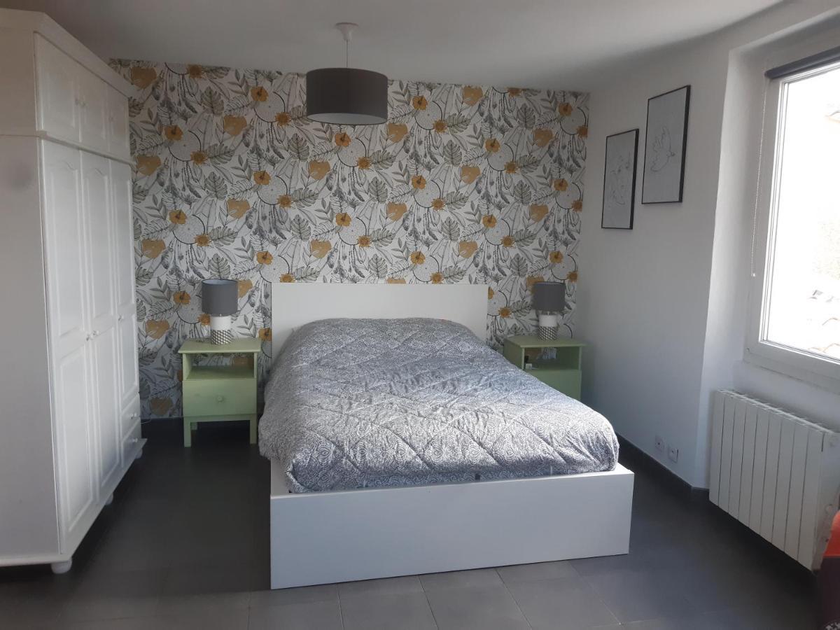 Appartement Nos jours heureux à Barjac  Extérieur photo