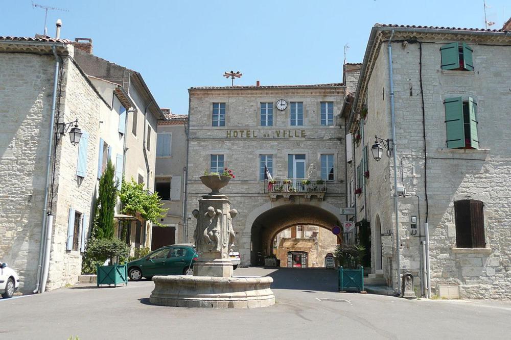 Appartement Nos jours heureux à Barjac  Extérieur photo
