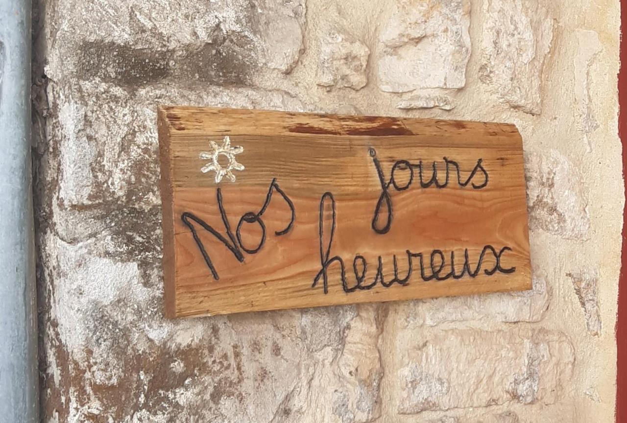 Appartement Nos jours heureux à Barjac  Extérieur photo