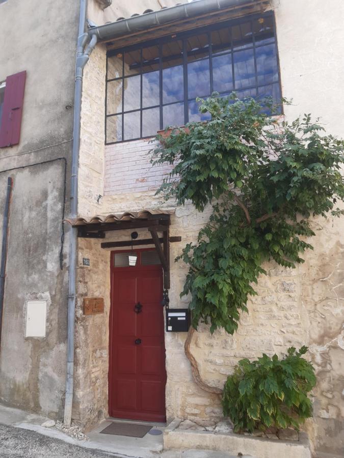 Appartement Nos jours heureux à Barjac  Extérieur photo