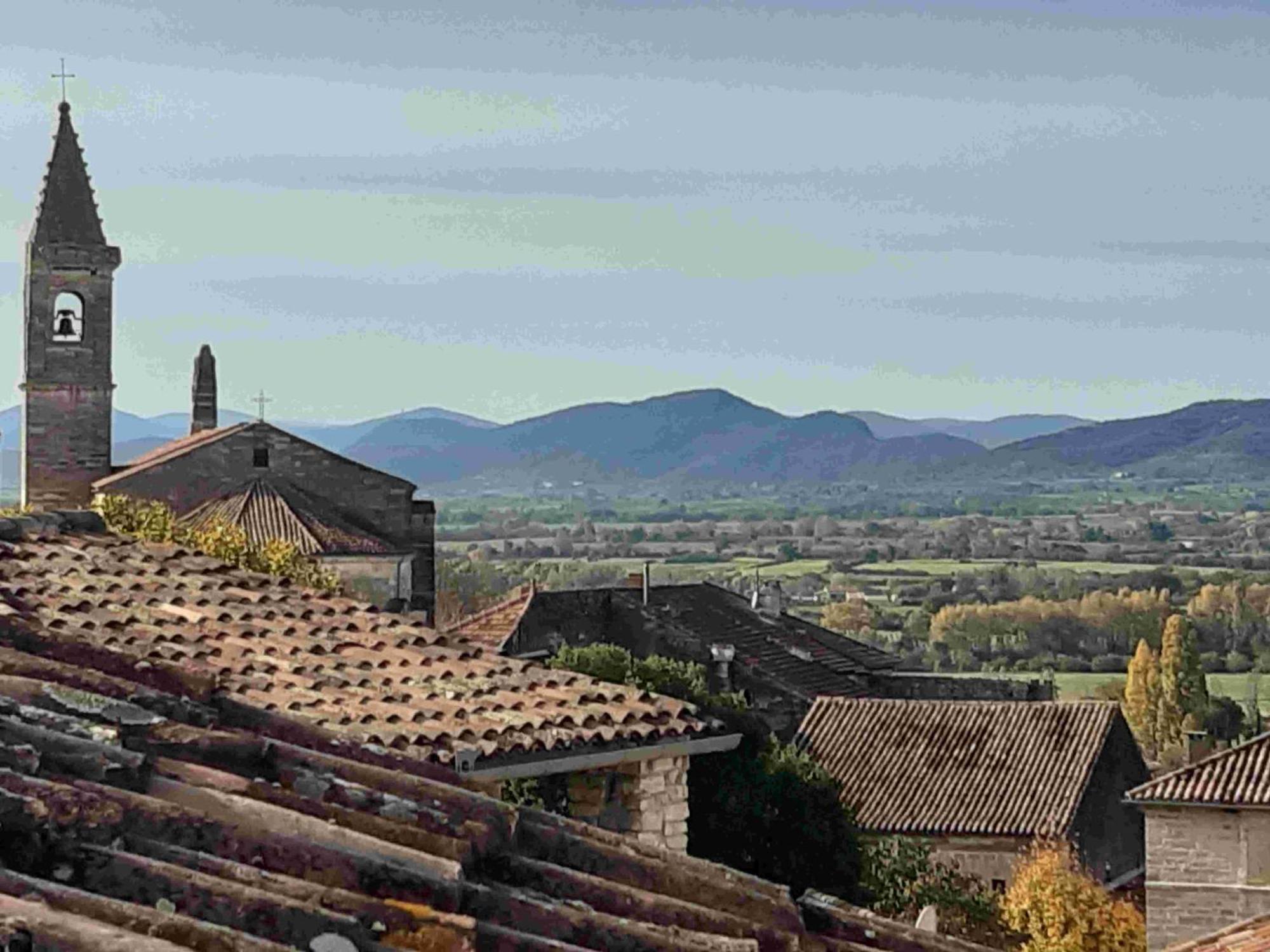 Appartement Nos jours heureux à Barjac  Extérieur photo