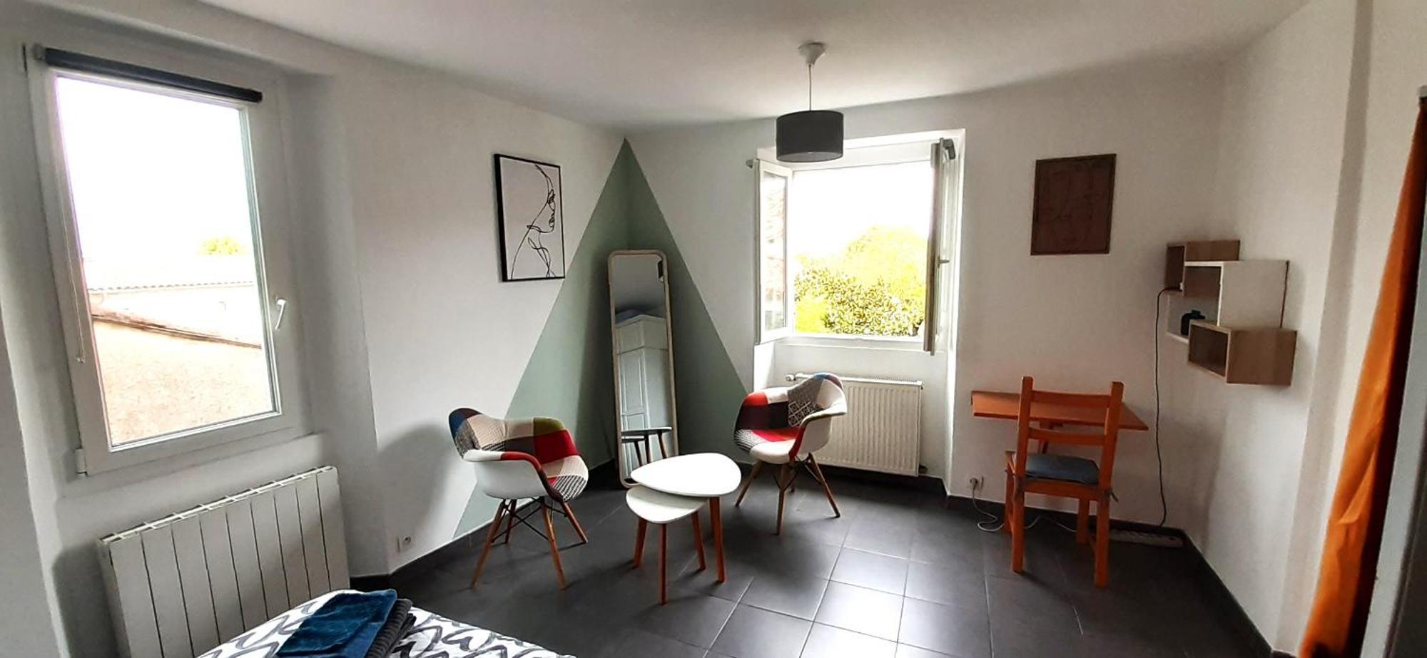 Appartement Nos jours heureux à Barjac  Extérieur photo