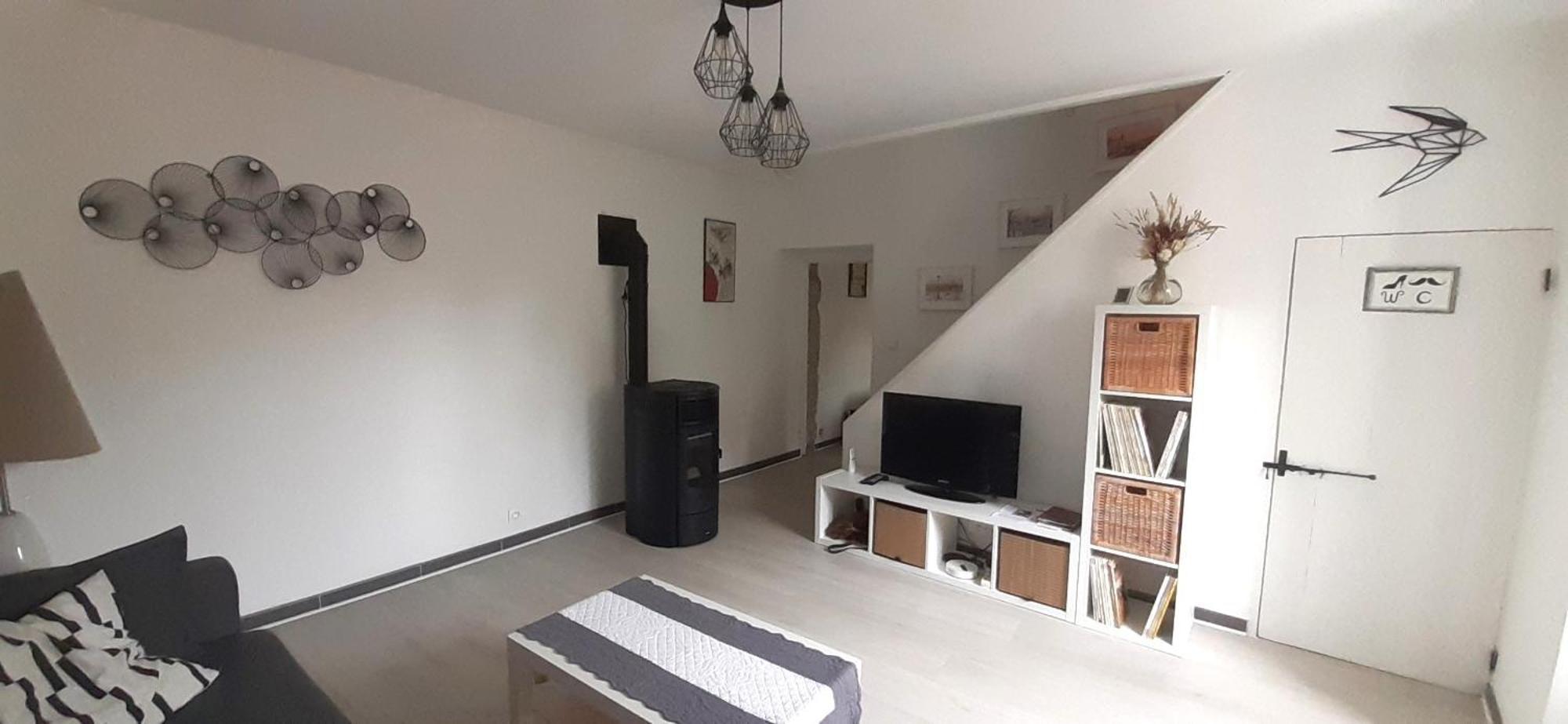 Appartement Nos jours heureux à Barjac  Extérieur photo