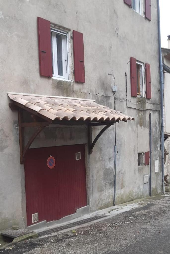 Appartement Nos jours heureux à Barjac  Extérieur photo