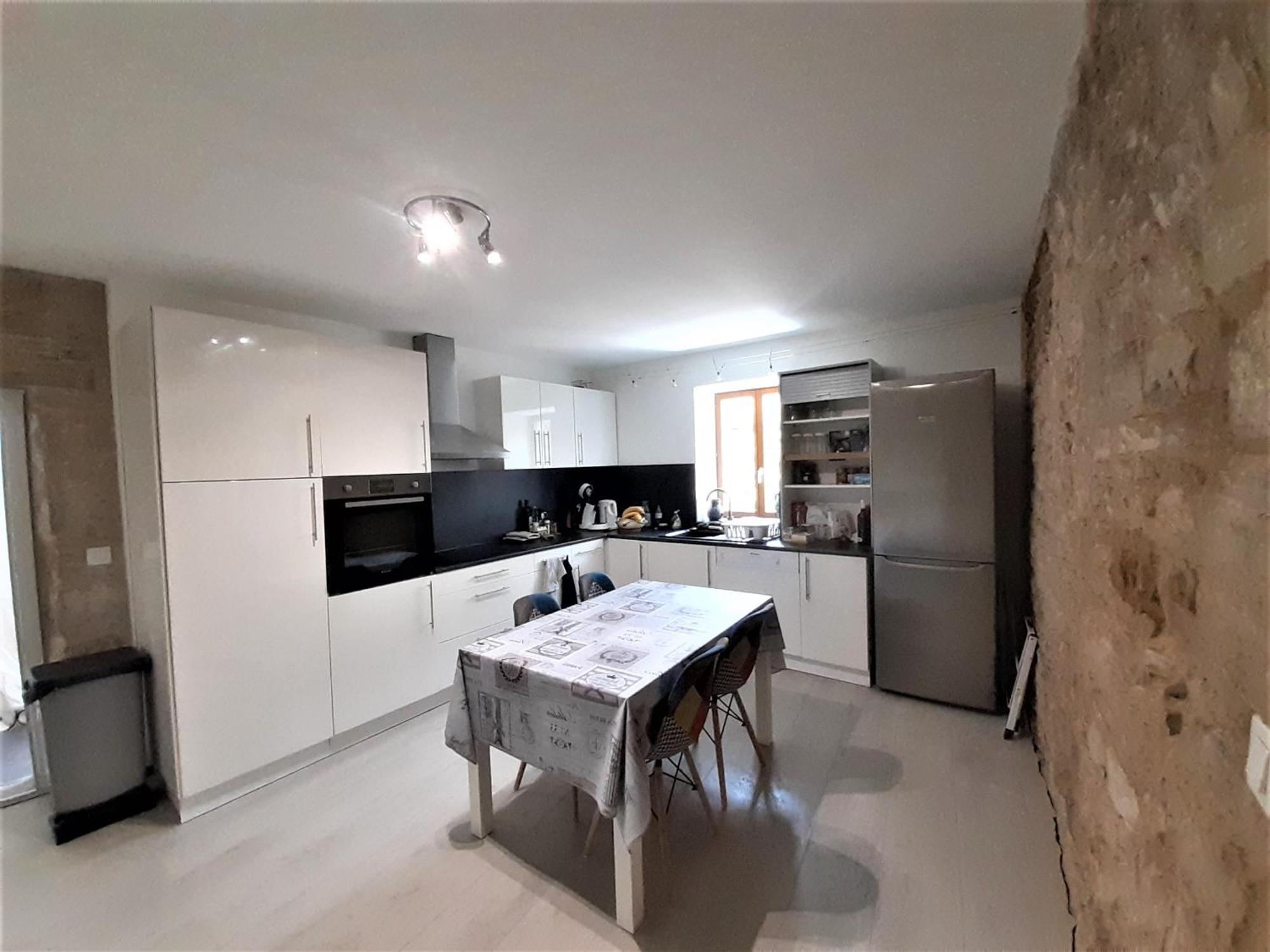 Appartement Nos jours heureux à Barjac  Extérieur photo